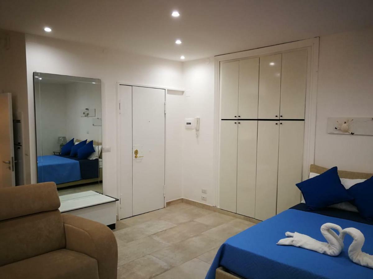 La Stanza Di Chaila Villa Napoli Bagian luar foto