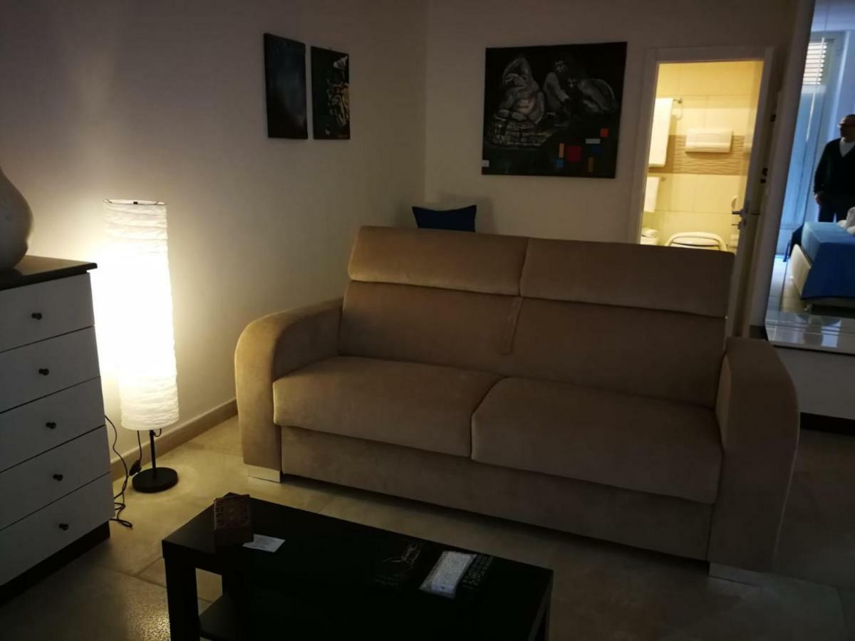La Stanza Di Chaila Villa Napoli Bagian luar foto